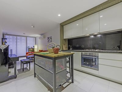 417 / 74 Queens Road, Melbourne