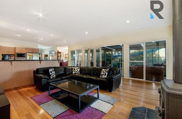 36 The Ridge, Oaklands Junction