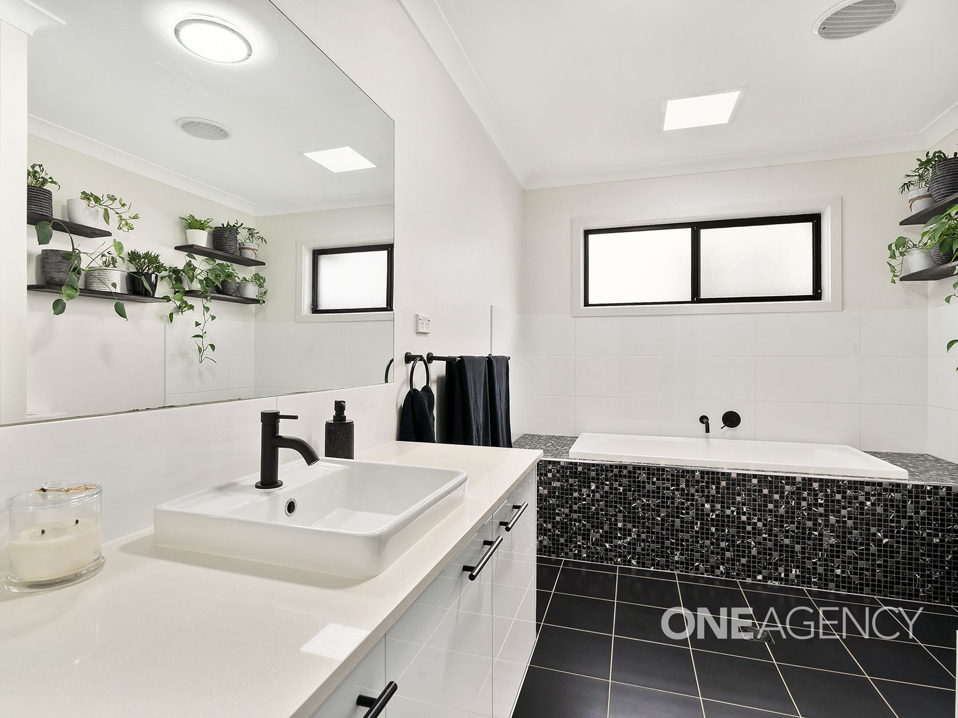 4 High Street, Erowal Bay