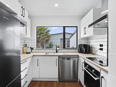 2 Mary Keane Lane, Parakai