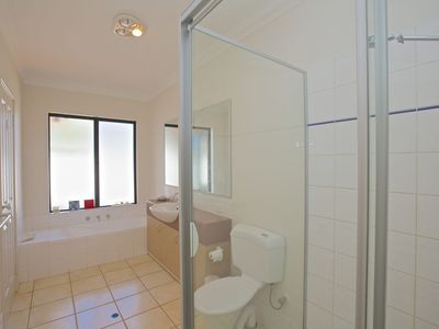 180b Alice Street, Doubleview