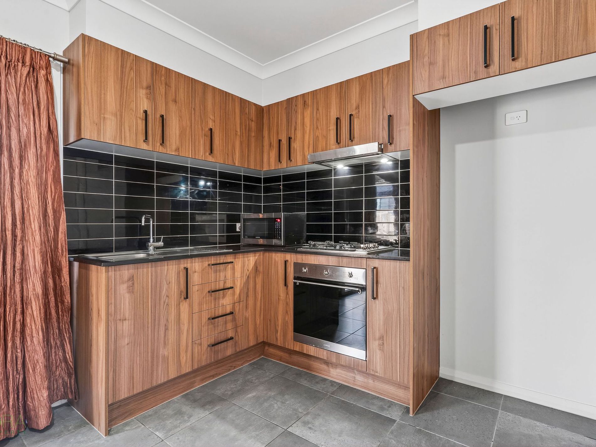 4A Siltstone Street, Gables