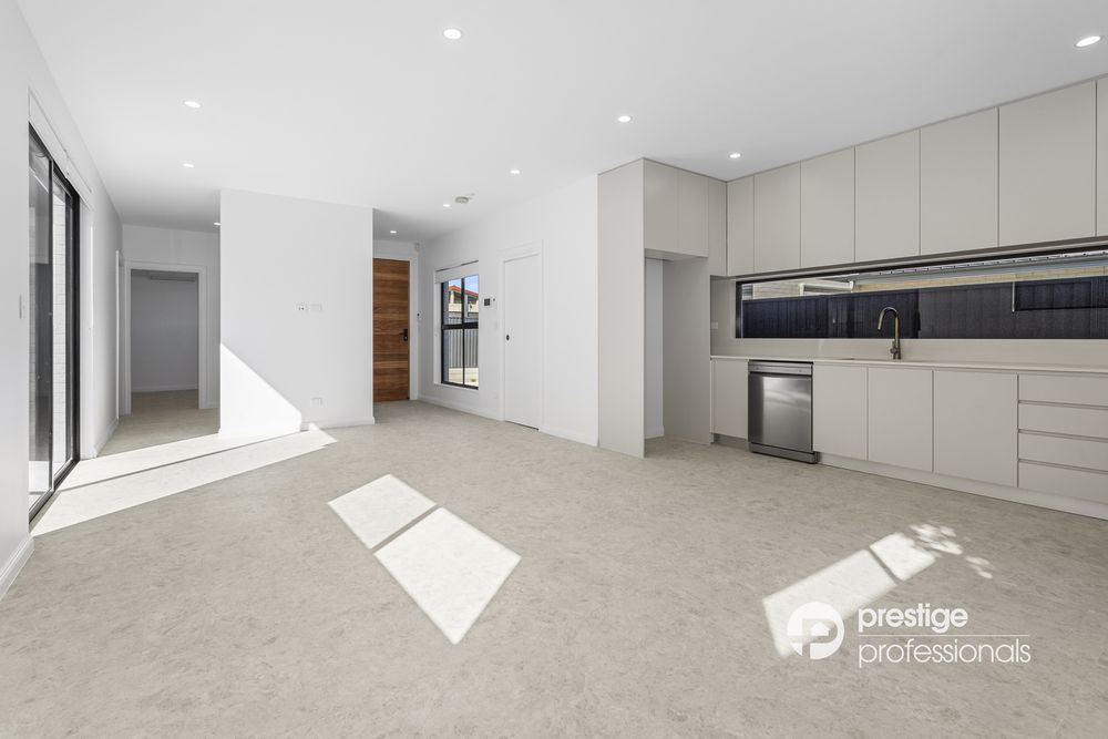 3 / 5 Elouera Crescent, Moorebank