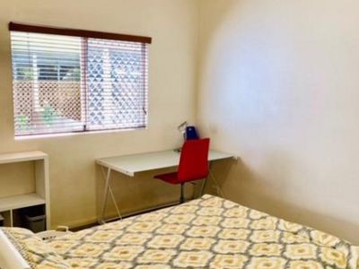 1 / 105 Sir Fred Schonell Drive, St Lucia