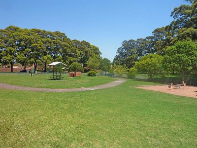 21 Edgbaston Rd, Beverly Hills