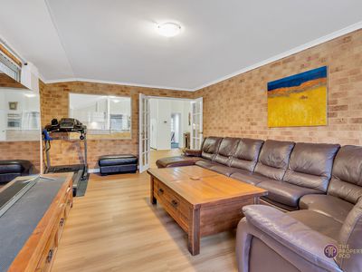 55 Teakwood Loop, Thornlie