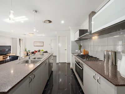 19 Wimbledon Drive, Piara Waters