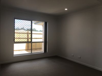 8 Otto Street , Walloon