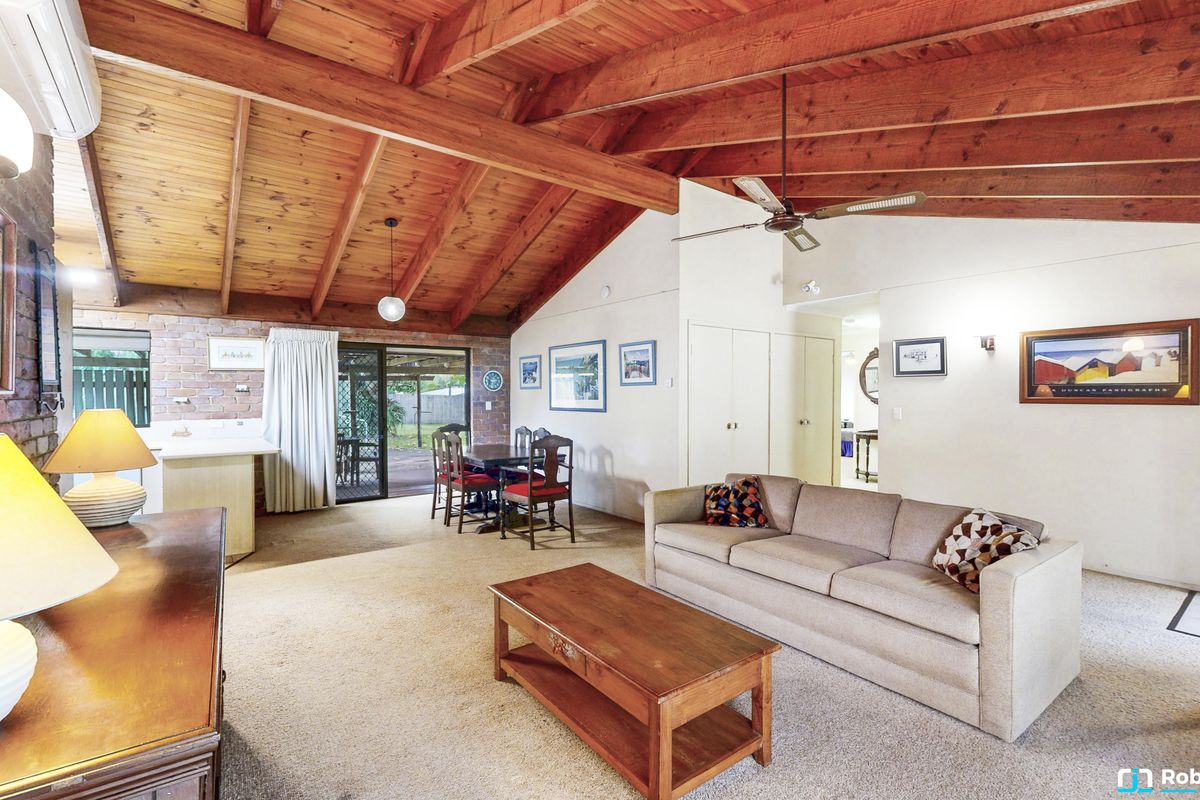 8 Palm Grove Crescent, Tewantin