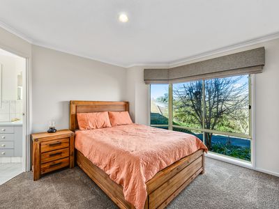 24 Shalamar Crescent, Mount Gambier