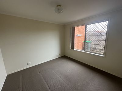 8 / 20 Russell Street, Werribee
