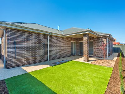 2 / 43 WILLIAM STREET, Wodonga