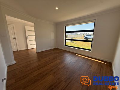 11 Lesmurdie Parade, Dubbo