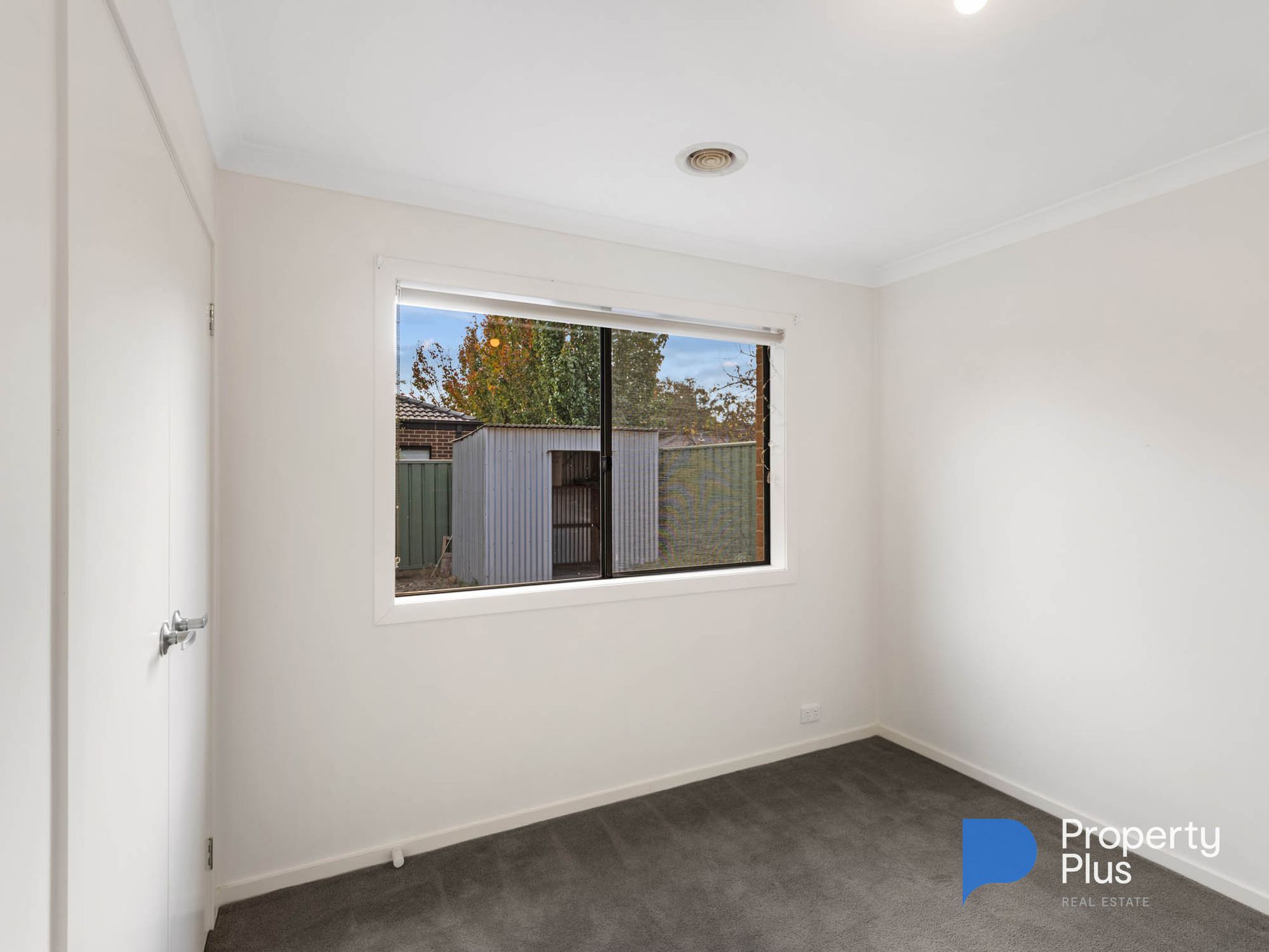 6 Moira Court, Ascot