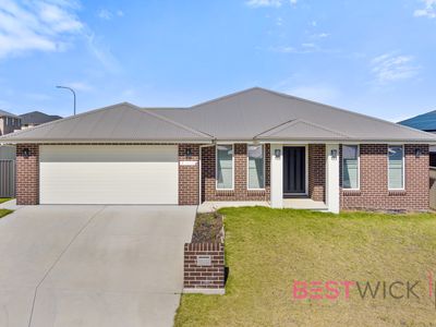 1 Lyon Close, Kelso