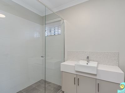 5 / 6 Merion Court, Yanchep