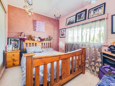 16  Gertrude St, Horsham