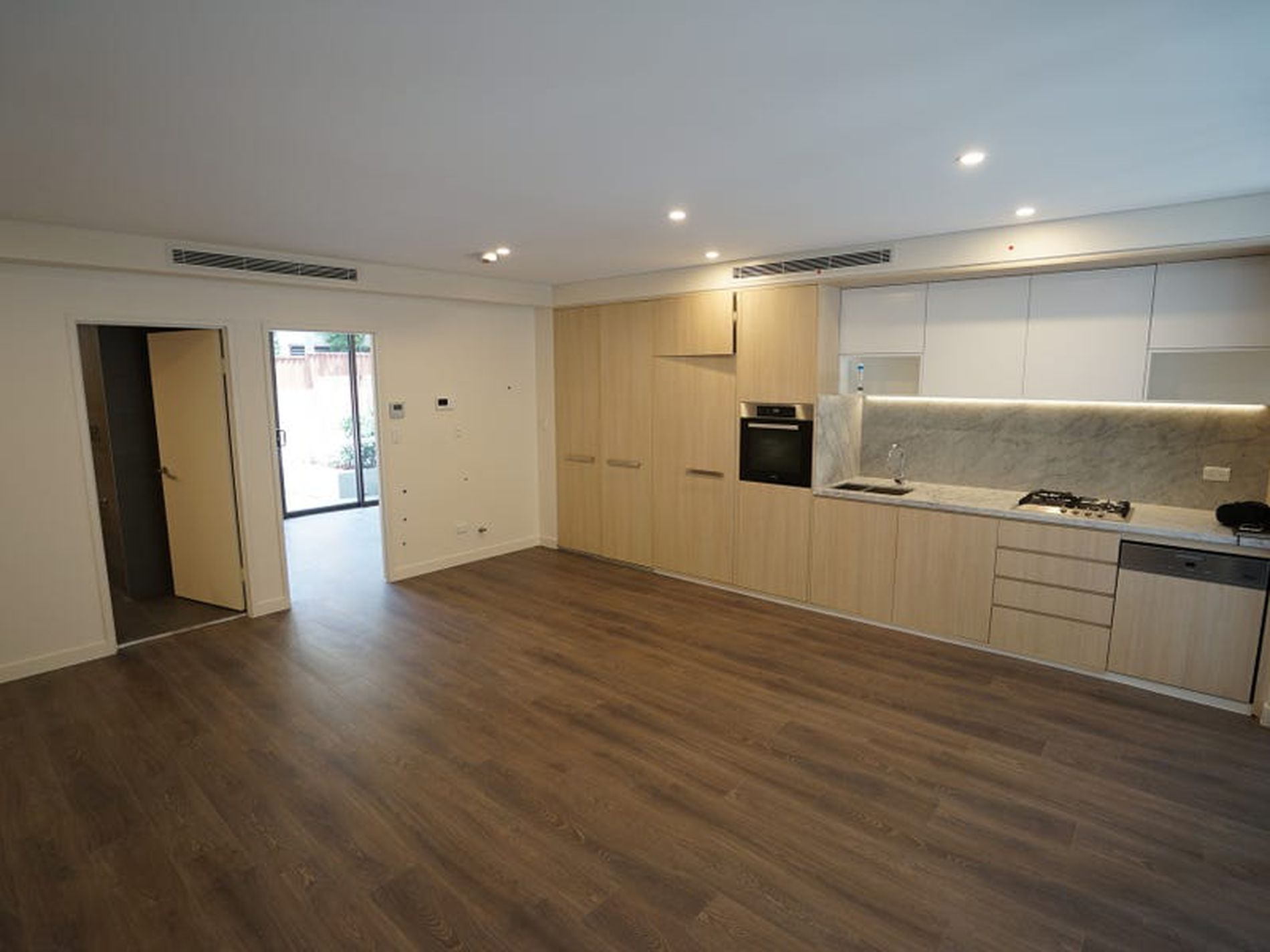 G15 / 143 West Street, Crows Nest