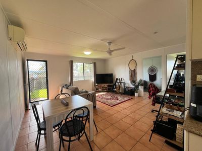2 / 14 Tolchers Lane, Marian