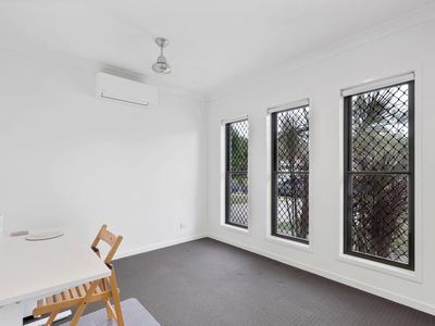 2 Seafarer Court, Blacks Beach