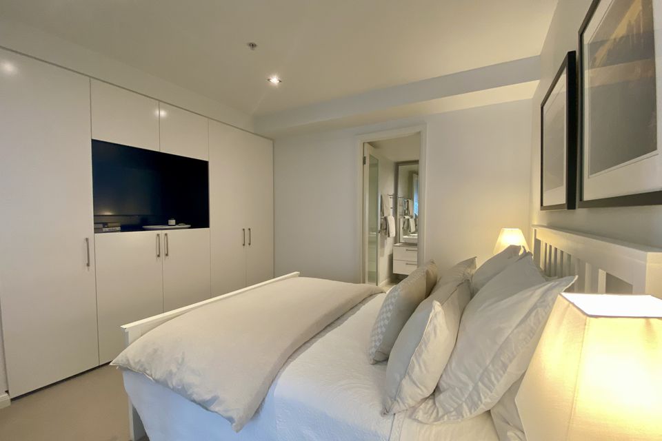 1005 / 480 St Kilda Road, Melbourne