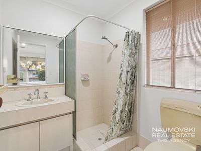 6 Jefferson Drive, Marangaroo