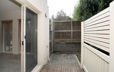 1 / 14 McNabb Street, Berwick