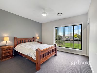 6 Crossroads Drive, Dubbo