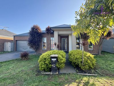 13 Laurence Way, Tarneit