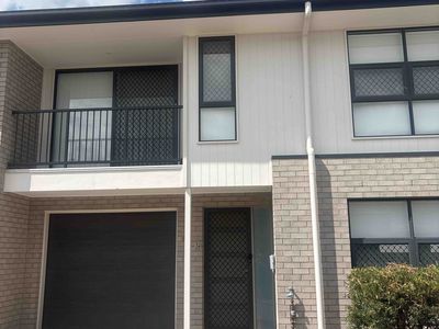 18 / 15 Waratah Way, Morayfield