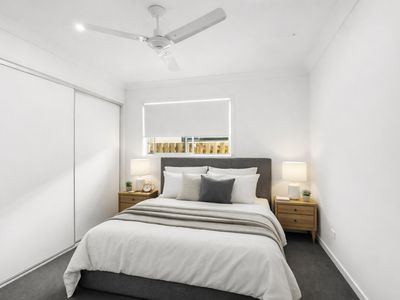 7 Ron Grant Lane, Caboolture South