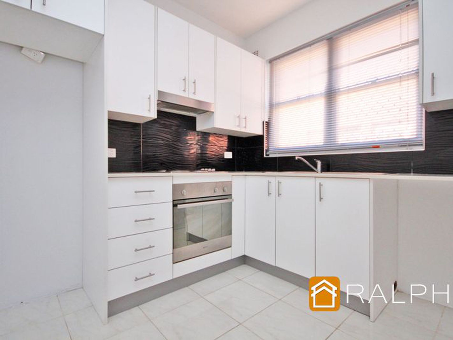 1 / 10 Denman Avenue, Wiley Park