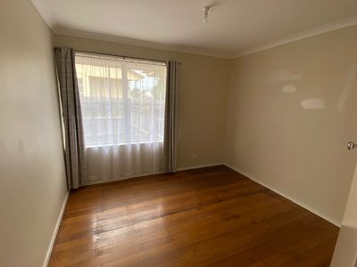 6 Snowden Street, Laverton
