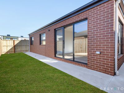 35 Hanoverian Street, Aintree