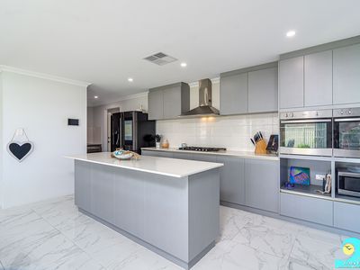 33 Summerhome Parade, Yanchep