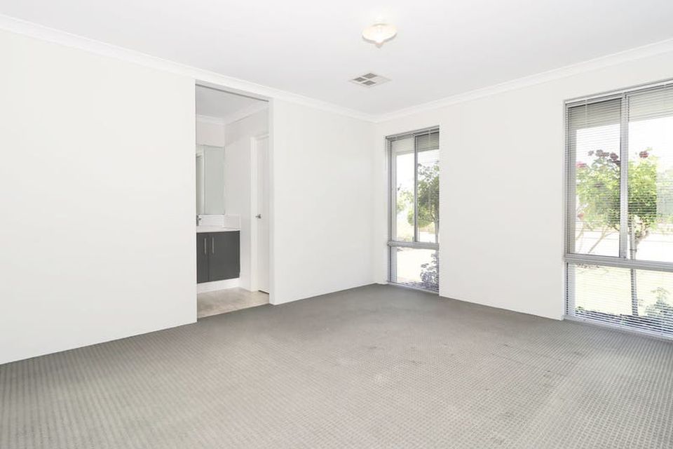 17 Saltwater Street , Baldivis