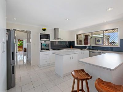 12 Salamander Place, Rochedale South