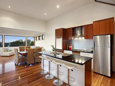 16 Marvin Avenue, Rye