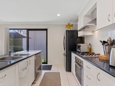 1 / 16 Seashell Avenue, Coomera