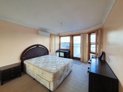 - Pile Street, Gladesville