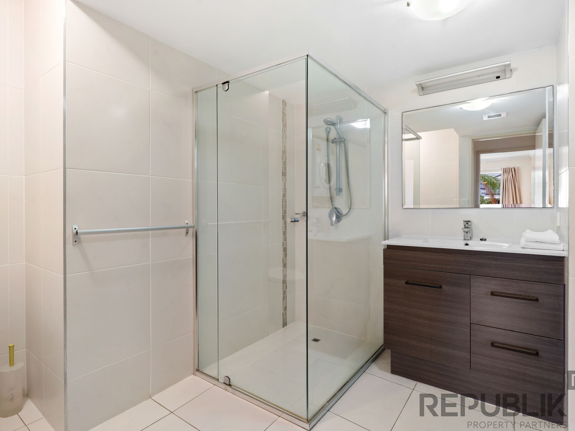 47 / 1 CRONIN AVENUE, Main Beach