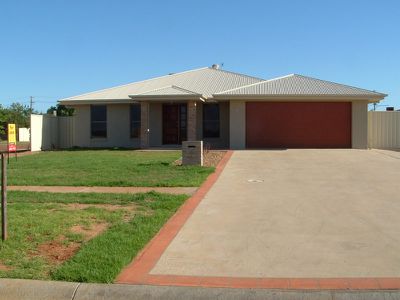 11 Keswick Parkway, Dubbo