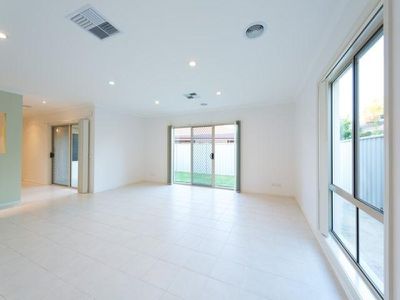 2 BIRKDALE TERRACE, Wodonga