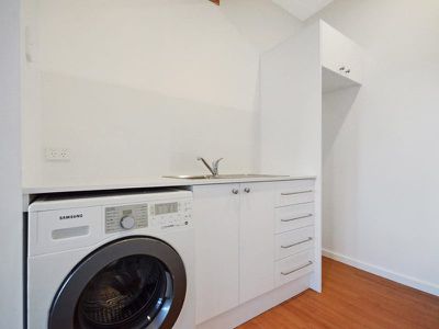 1 / 16 Chevron Close, Floraville