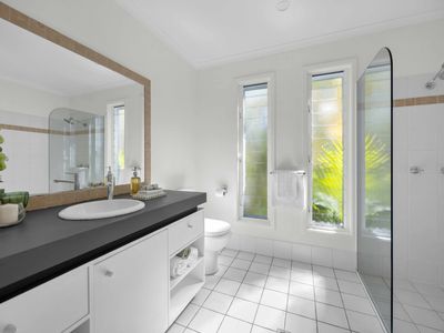 2 / 23 Sobraon Street, Sunrise Beach