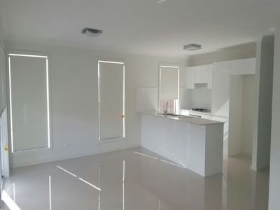 4 / 102 Kanahooka Road, Kanahooka