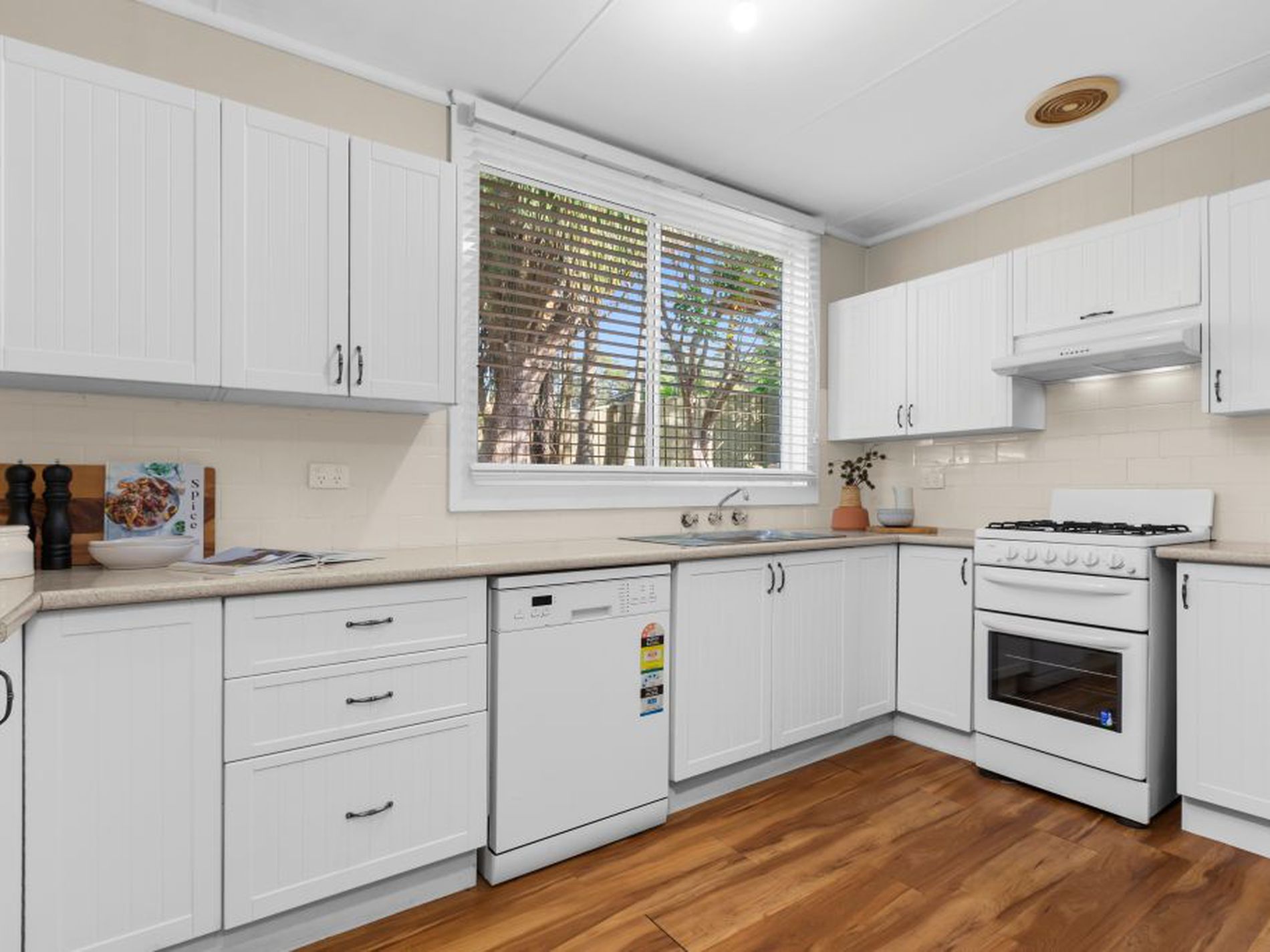 143 Railway Street, Teralba