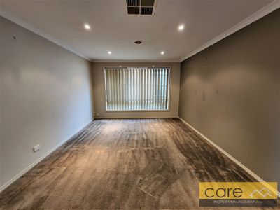 8 Sigvard Boulevard, Hallam