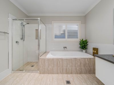 28 Gowanlea Avenue, Elizabeth Hills