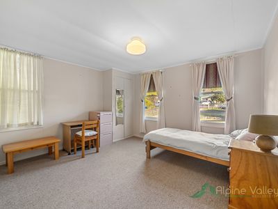 57 Freeburgh Avenue, Mount Beauty
